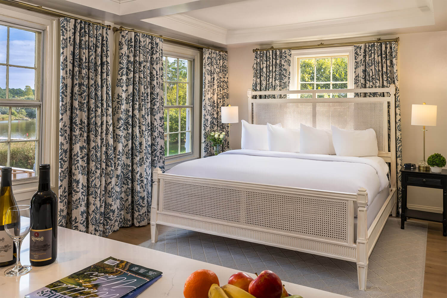 Room-210-01_Lg123 (1)